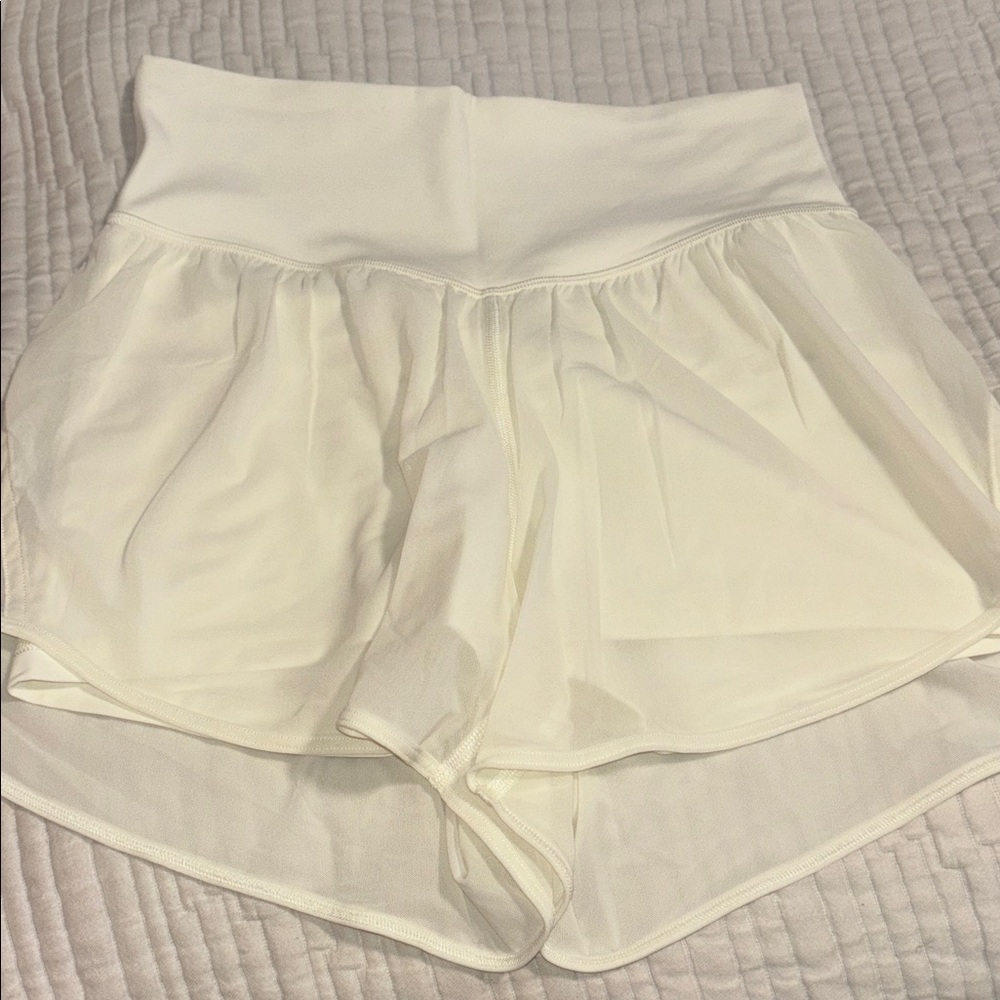 Lululemon Athletica Cream High-Waisted Skorts mesh